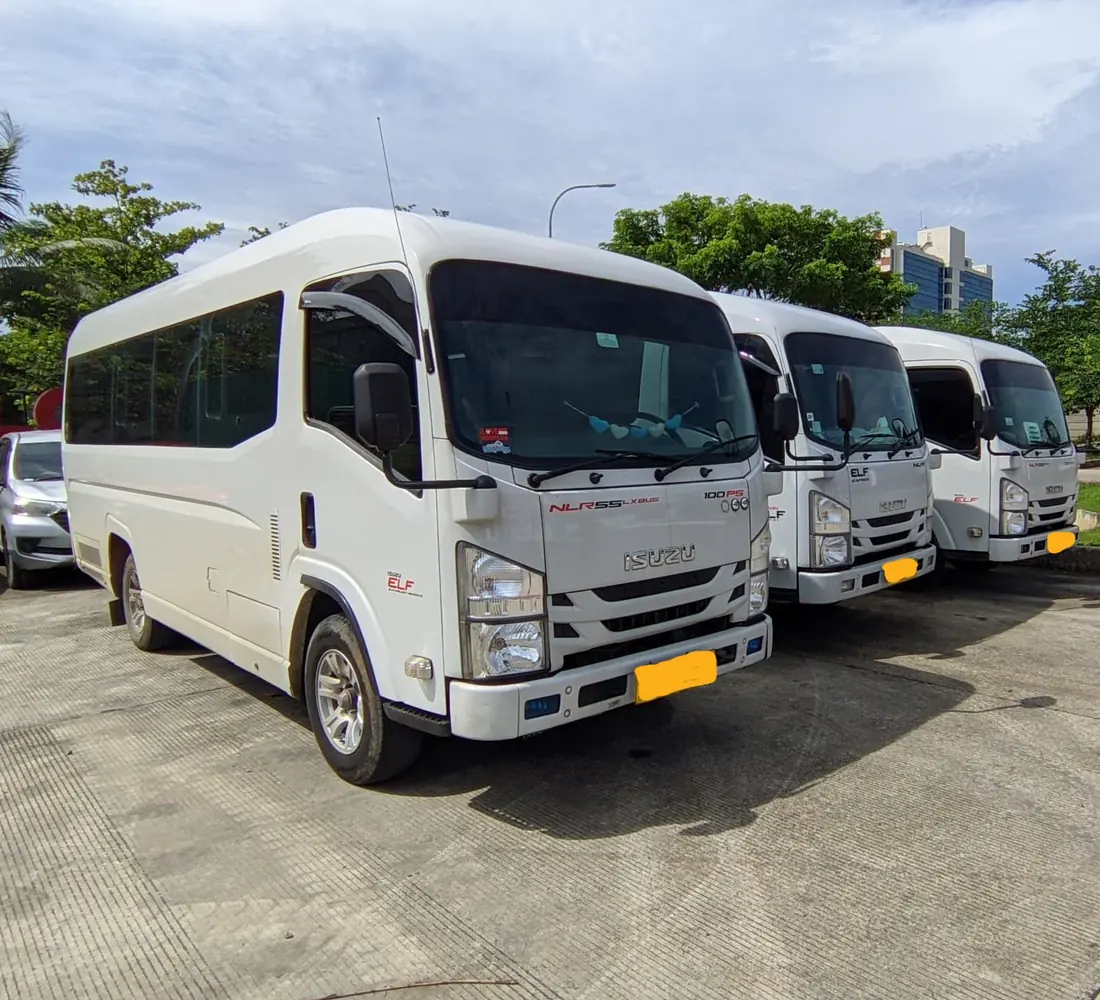 Armada ELF PT Surya Abadi Raya siap melayani perjalanan Anda